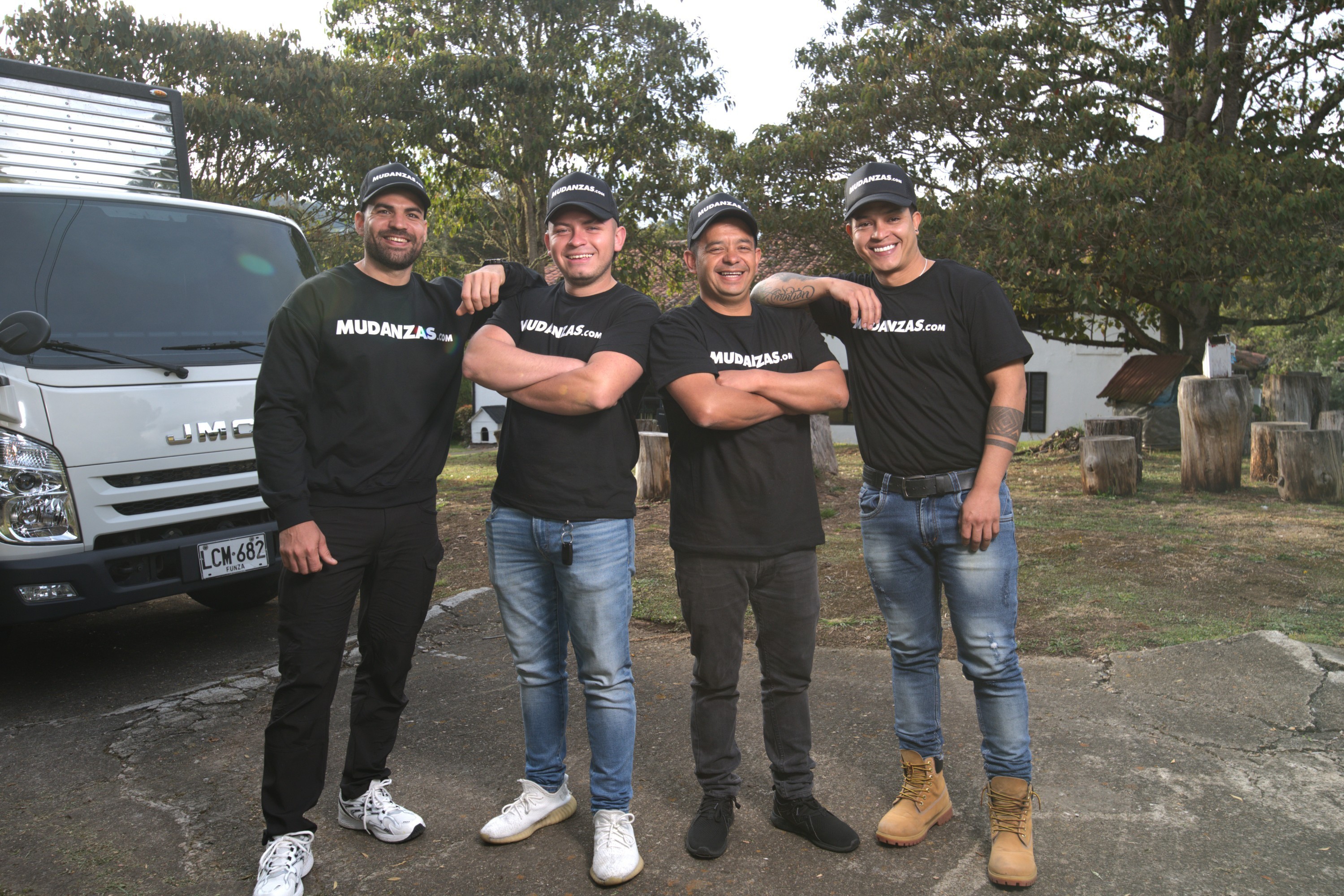 ¿Cuántos mudanceros necesito?