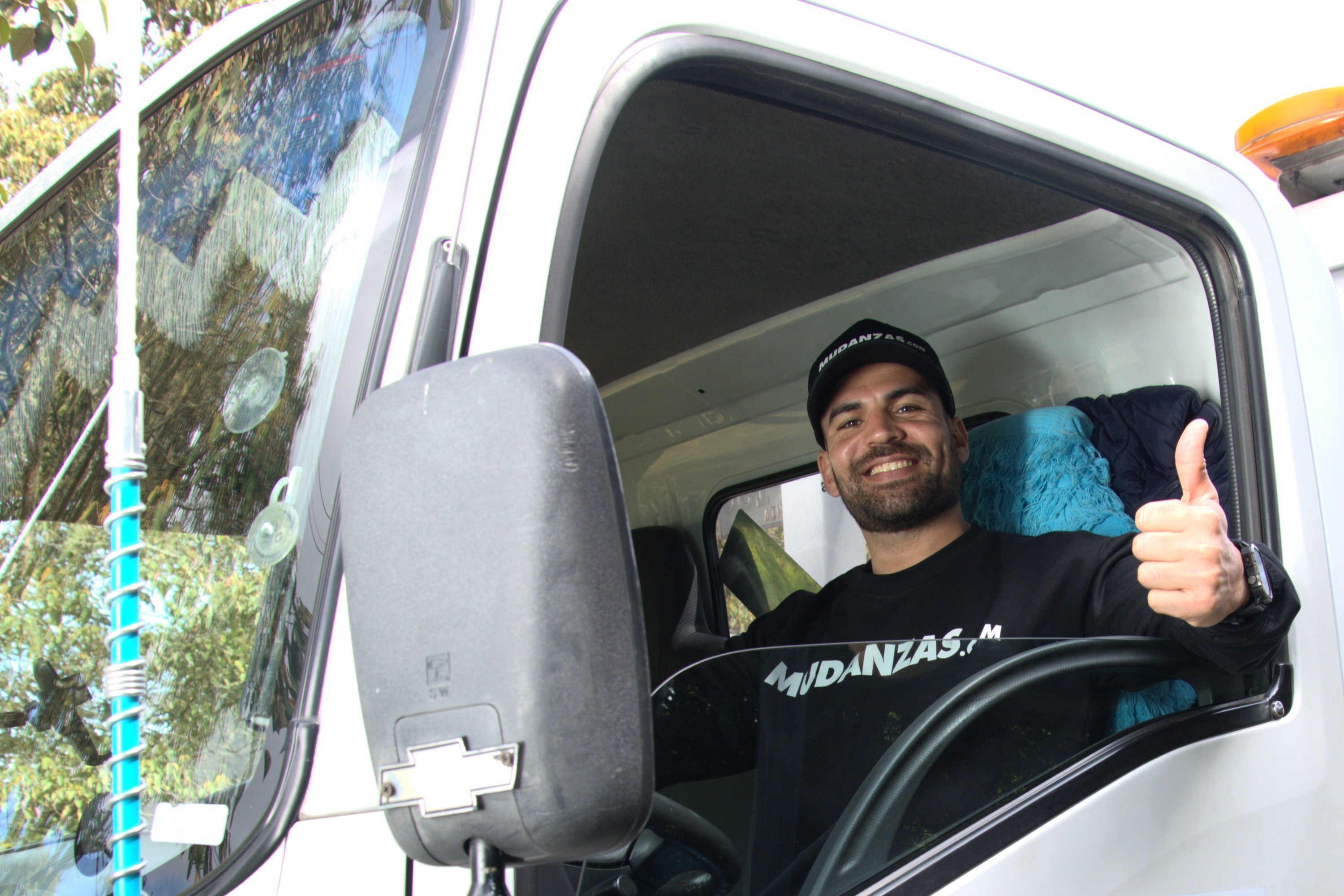 Camion de mudanza en Bogota